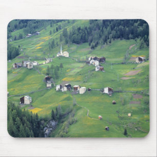Mousepad Europa, Itália, Dolomitas. Esta pequena aldeia