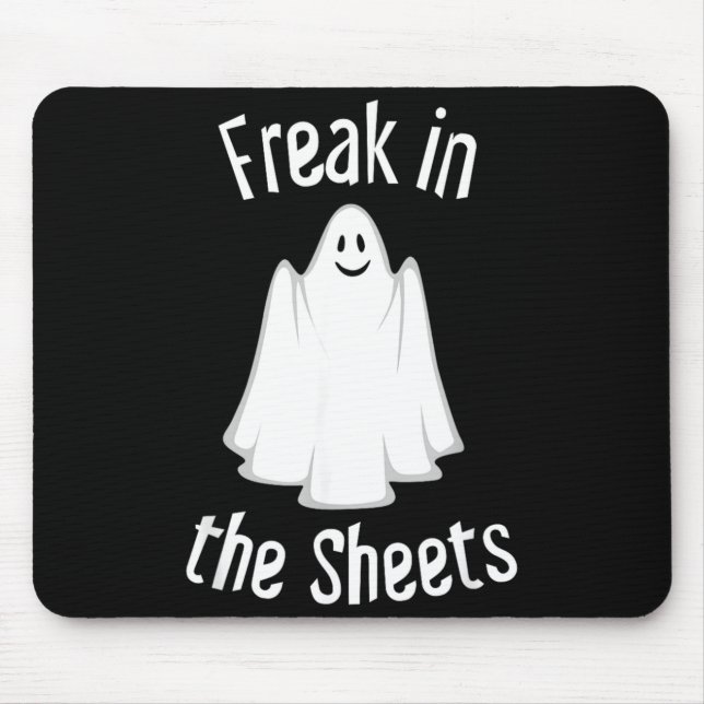Mousepad Fantasmas nas Lençóis Fantasia Divertida de Hallow (Frente)