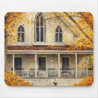 Mousepad Fantasy Gothic-Revival Carpenter House 
