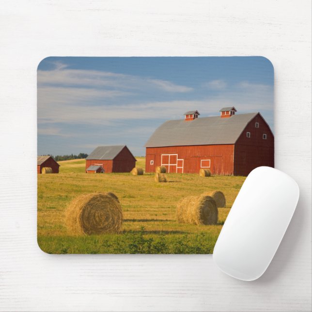Mousepad Fazendas | Barns Vermelhos Perto Dos Baldes De Cab (Com mouse)