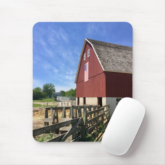 Mousepad Fazendas | Red Barn Com Bandeira Americana (Com mouse)
