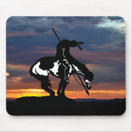 Mousepad Fim da silhueta de trilha com o mouse sunset