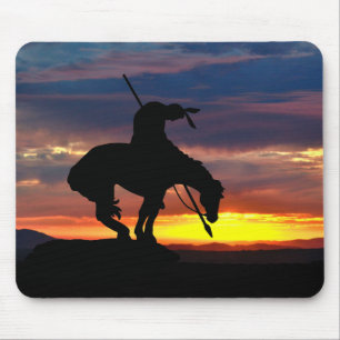 Mousepad Fim da silhueta de trilha com o mouse sunset