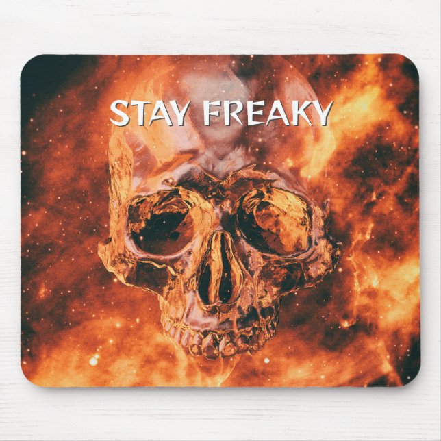 Mousepad Fique Freaky. Crânio flamejante no espaço (Frente)