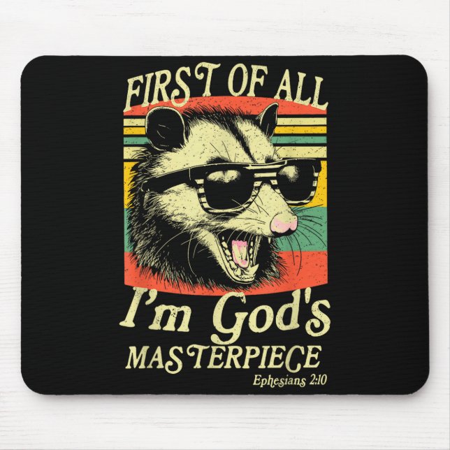 Mousepad First Of All I’m God’s Masterece Raccoon Retro Ver (Frente)