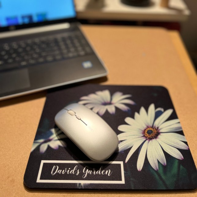 Mousepad Flores de Jardim Branco Adoráveis Vivem Rindo de A (Criador carregado)