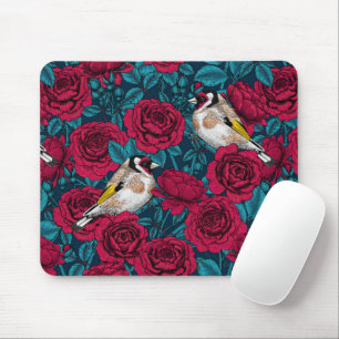 Mousepad Flores de rosa vermelha e aves-pintadas