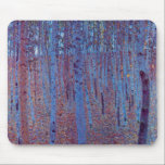 Mousepad Floresta Beech por Gustav Klimt, Vintage Art Nouve<br><div class="desc">Beech Forest (1902), de Gustav Klimt, é uma pintura típica de paisagem de belas artes vitoriana simbolismo da era vitoriana que apresenta uma cena natural. Uma floresta escura com faia e folhas à noite. Sobre o artista: Gustav Klimt (1862-1918) era um pintor simbolista austríaco e um dos membros mais proeminentes...</div>