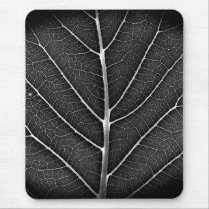 Mousepad Folha Branca e Preta Brilhante Close-Up