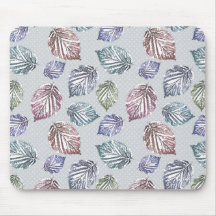 Folhas de abertura sobre fundo de cinza leve