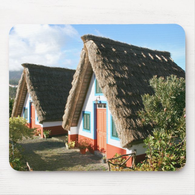 Mousepad Foto da ilha Madeira com as casas típicas de Santa (Frente)