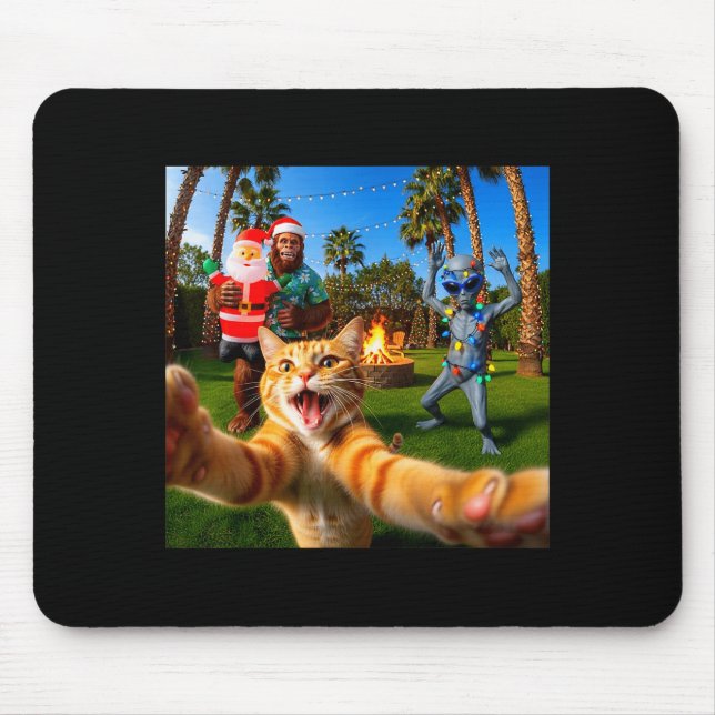 Mousepad Foto engraçada de Natal de gato com Bigfoot &amp;  (Frente)