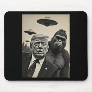 Mousepad Foto engraçada de Trump com Pé Grande e óvnis, ali