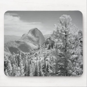 Mousepad Foto no infravermelho no lado leste do Yosemite Na