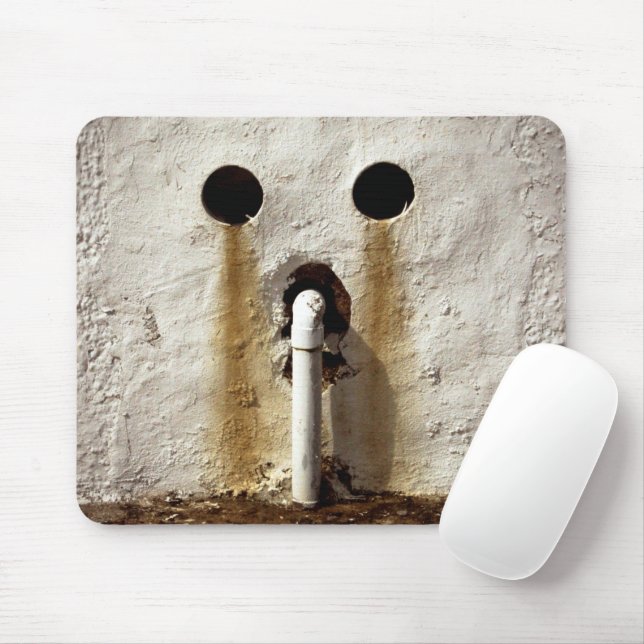 Mousepad Fotografia do tubo de água exposto urbano (Com mouse)