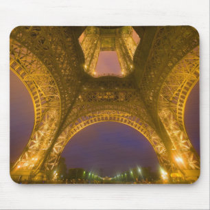 Mousepad França, Paris. Torre Eiffel iluminada a 2