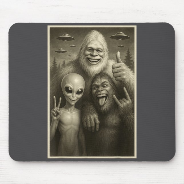 Mousepad Funny Bigfoot, Alien, &amp; Yeti Sasquatch Rock On (Frente)