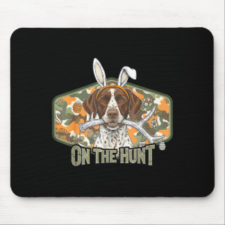 Mousepad Funny easter labrador retriever on the hunt bunny