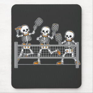 Mousepad Funny Spookey Três Esqueletos Jogando Piquenique P