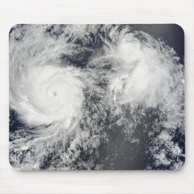 Mousepad Furacão Felicia e Tempestade Enrique a leste de Ha (Frente)