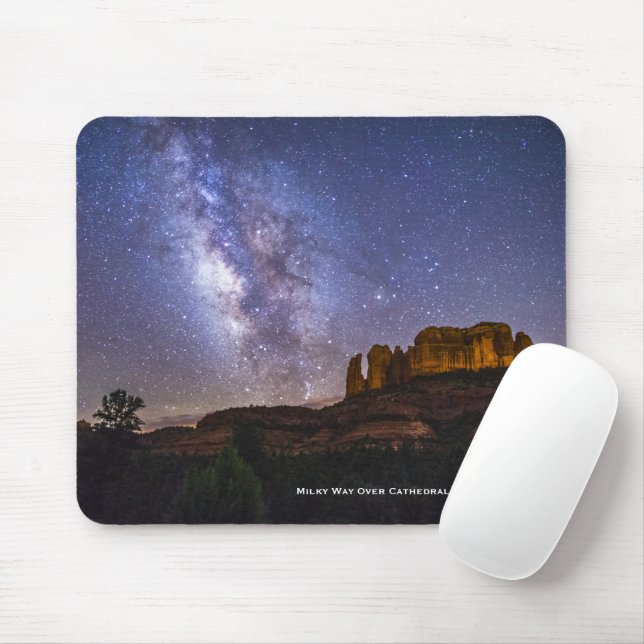 Mousepad Galáxia Via Látea sobre rocha catedral, Arizona (Com mouse)