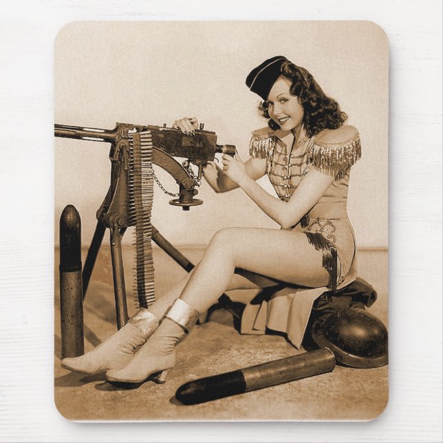 Mousepad Garota Metralhadora Mulher Vintage Retro (Frente)