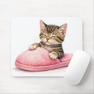 Mousepad Gatinho Listrado Dormindo em uma Chinela Rosa