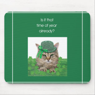 Mousepad Gato Engraçado na Rua. Dia de Patrick