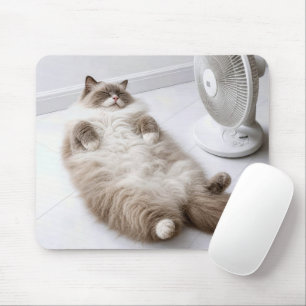 Mousepad Gato Ragdoll Esfriando com um Ventilador