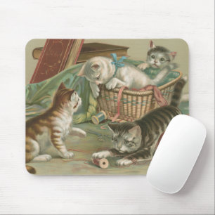 Mousepad Gatos Vitorianos Antigos Brincando na Cesta de Cos