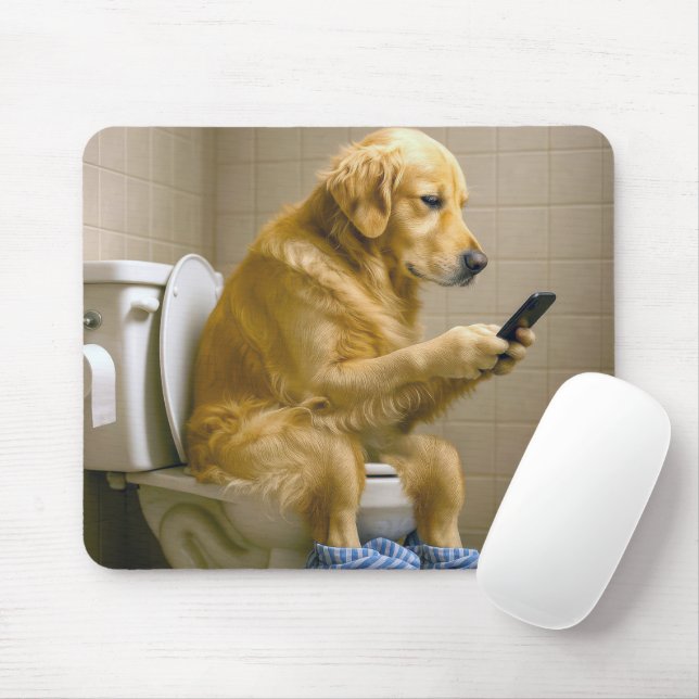 Mousepad Golden Retriever Sitting On the Toilet Texting (Com mouse)