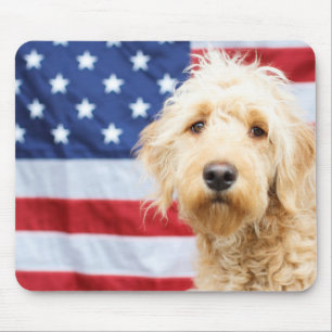 Mousepad Goldendoodle com bandeira americana
