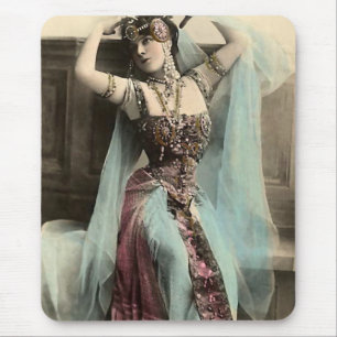 Mousepad Golpeando uma pose egípcia