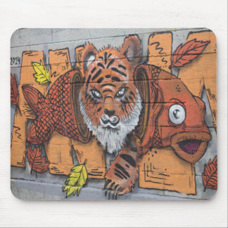 Mousepad Grafite de Peixe-Tigre Laranja Estranho