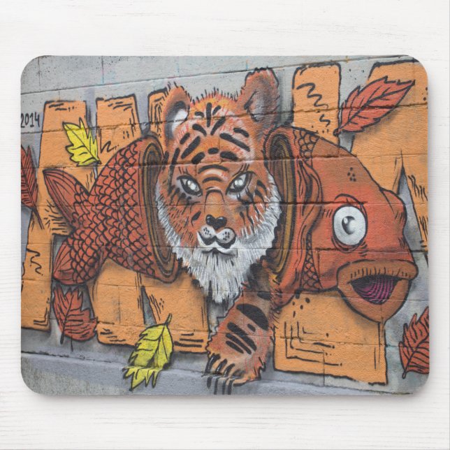 Mousepad Grafite de Peixe-Tigre Laranja Estranho (Frente)