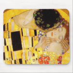 Mousepad Gustav Klimt A Pintura Clássica Beija<br><div class="desc">Gustav Klimt O Kiss Gustav Klimt usou ouro real em sua bela obra de mulheres nouveau de arte e arte decorativa. Esta pintura Klimt foi chamada de "O Beijo" e é a mais conhecida obra de arte nouveau que ele já pintou. A pintura de Gustav Klimt é de uma mulher...</div>