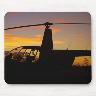 Mousepad helicóptero Robinson R44 ao pôr do sol