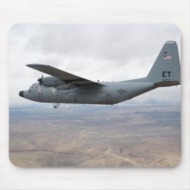 Mousepad Hércules C-130 voa pelo céu (Frente)