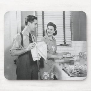 Mousepad Homem e mulher que fazem pratos