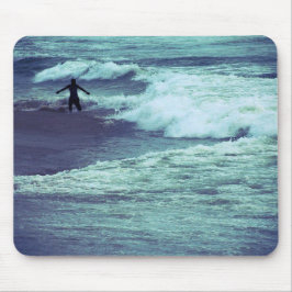 Mousepad Homem nas ondas do mar