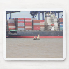 Mousepad Iate Pequeno E Grande Embarcação De Contentor