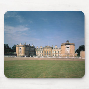 Mousepad Ideia da parte dianteira ocidental, reconstruída