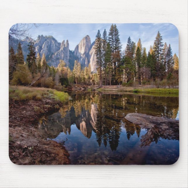 Mousepad Ideia de picos da catedral (Frente)