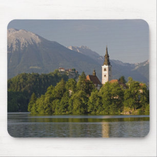 Mousepad Igreja da Assunção na ilha no Lago