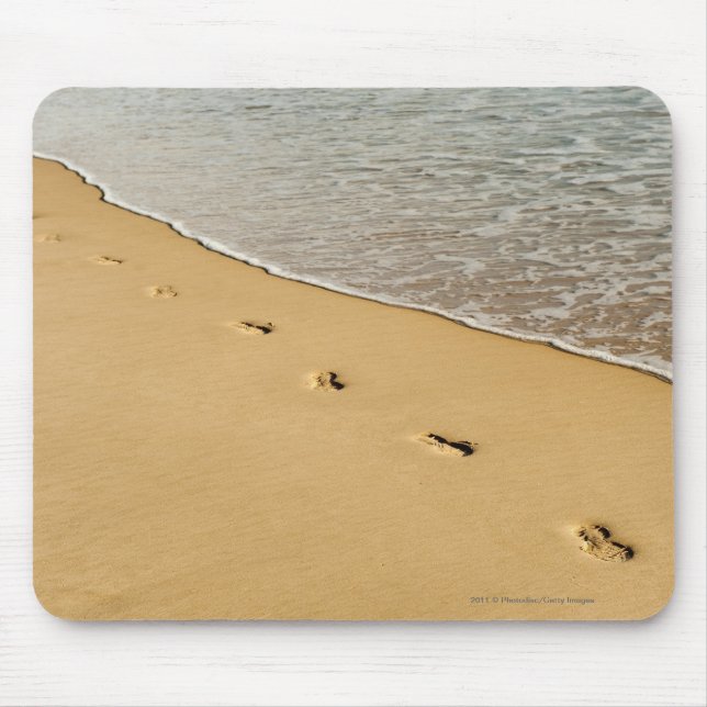 Mousepad Impressões do pé na areia com onda (Frente)