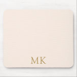 Mousepad Iniciais de Monograma Dourado, Rosa-Rosa Personali<br><div class="desc">Boas Iniciais de Monograma Dourado Cor-de-rosa Blush, , personalizadas. Belo design com mel antigo rico e dourado de mel colorido duplo texto monográfico inicial em rosa pálido e branco. Personalize com seu próprio texto. Acessório bonito, excelente para uso em sua escola, casa ou escritório. Convidamo-lo a visitar a nossa loja,...</div>