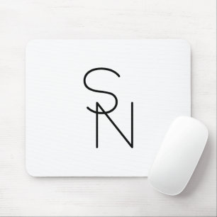 Mousepad Iniciais Sobrepostas com Estilo Moderno
