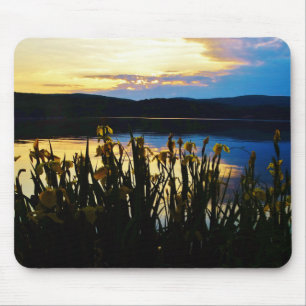 Mousepad Íris Amarelo no lago da margem