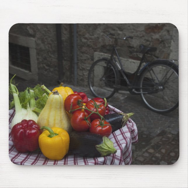 Mousepad Itália, Província de Brescia, Gargnano. Mesa com 2 (Frente)