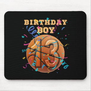 Mousepad Jogador de basquete adolescente de 13 anos fazendo